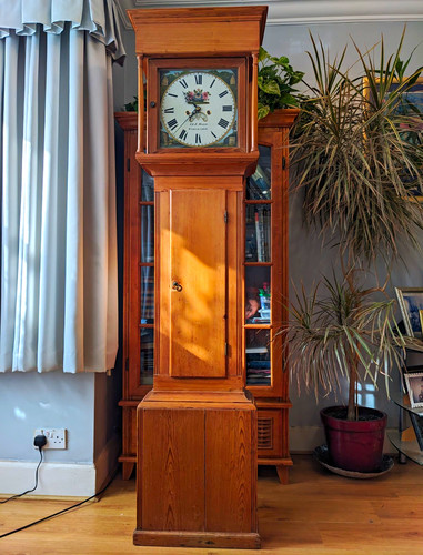 Pine grandfather clock - ,, eight